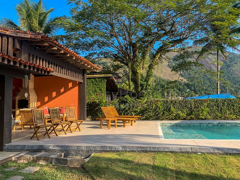 Aluguel de casa em Angra dos Reis com piscina e praia