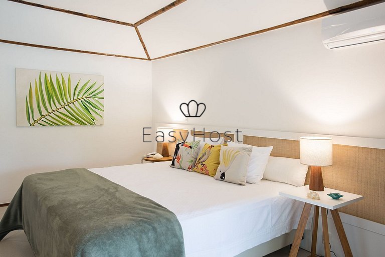 Beachfront house for rent with pool and sauna