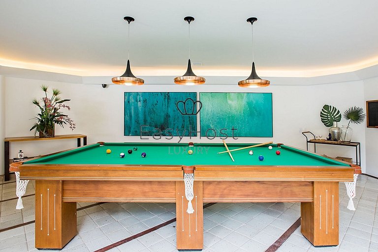 Beachfront house for rent with pool and sauna