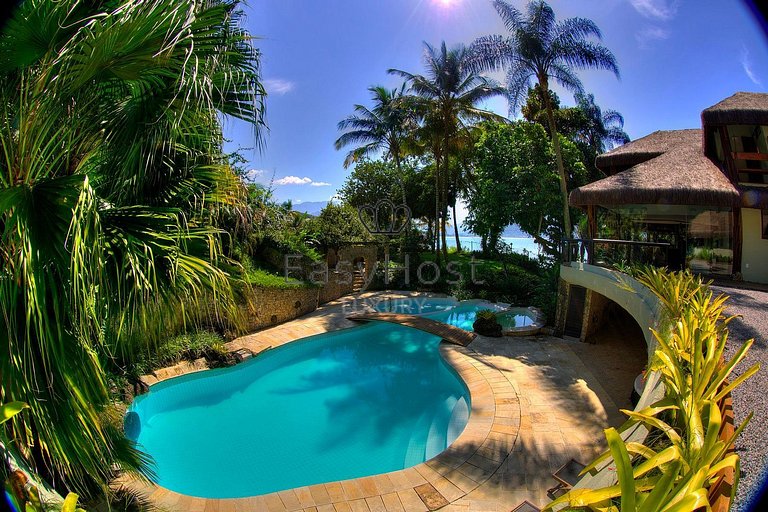 Beachfront house for rent with pool and sauna