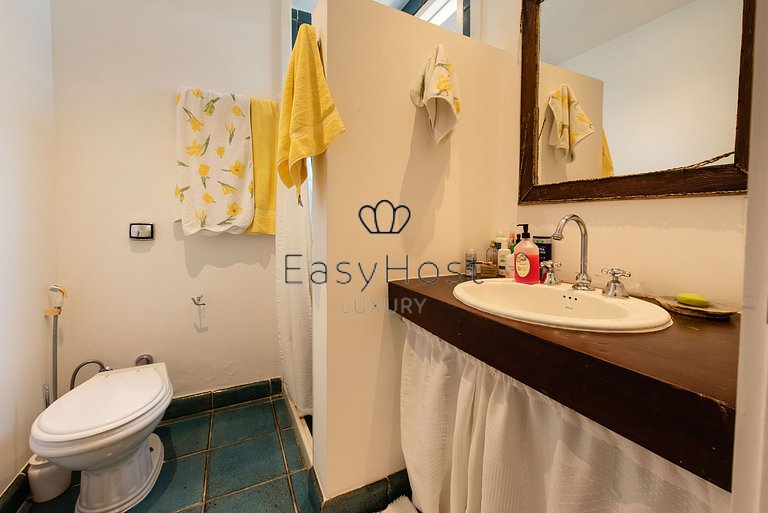 Casa para temporada em Angra dos Reis com piscina e praia