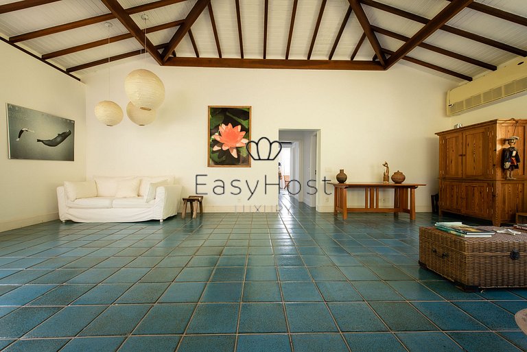 Casa para temporada em Angra dos Reis com piscina e praia