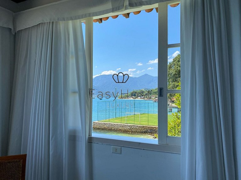 Casa para temporada em Angra dos Reis com piscina e praia