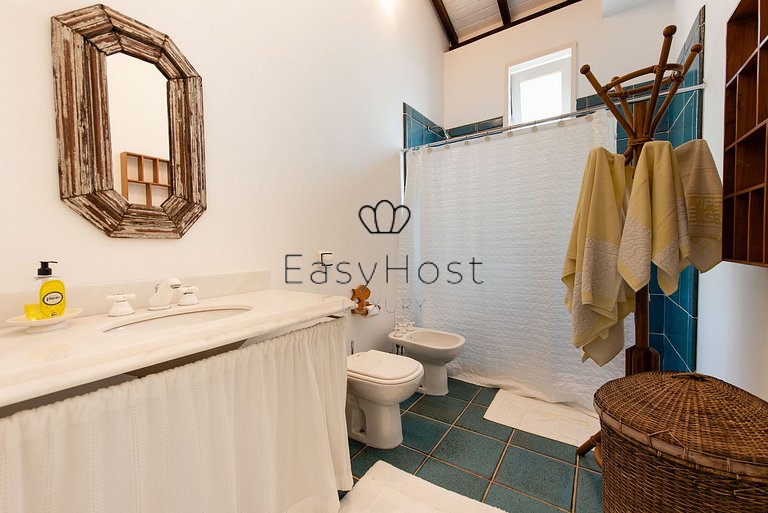 Casa para temporada em Angra dos Reis com piscina e praia