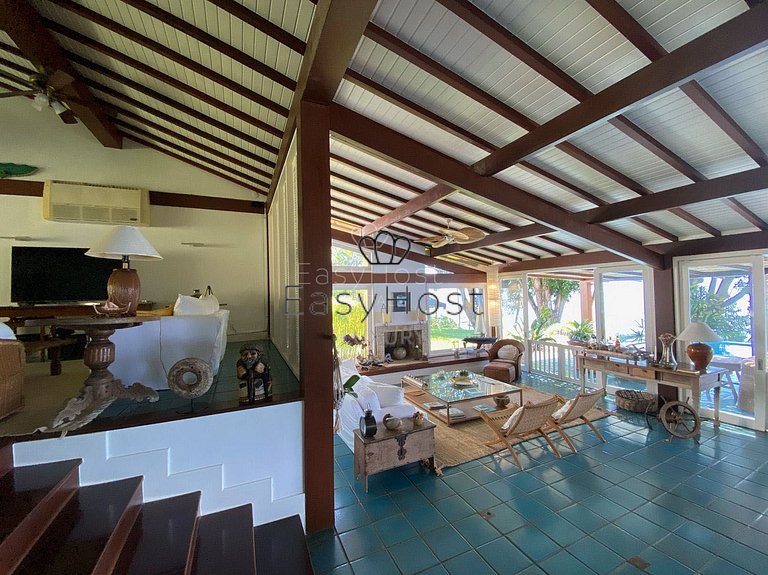 Casa para temporada em Angra dos Reis com piscina e praia