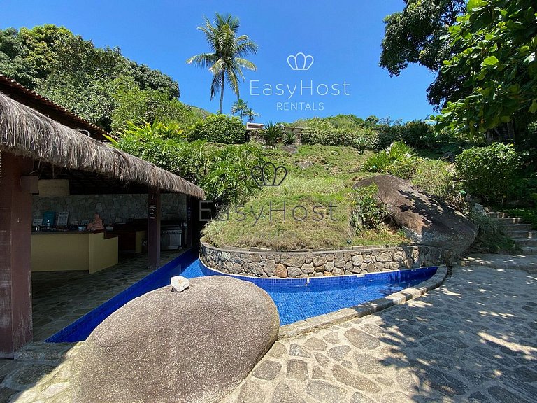 Casa para temporada em Angra dos Reis com piscina e praia