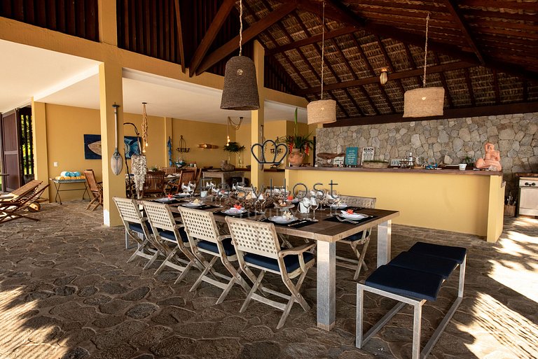 Casa para temporada em Angra dos Reis com piscina e praia