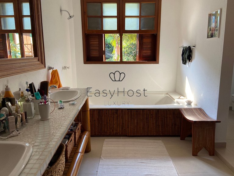 Aluguel de casa com piscina em Angra dos Reis