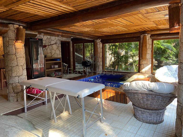 Aluguel de casa com piscina em Angra dos Reis