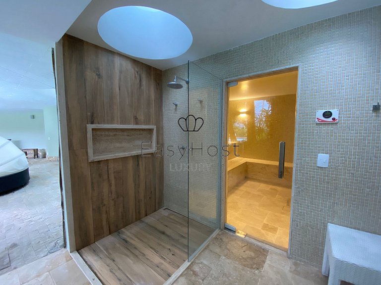 Beachfront house for rent with pool and sauna