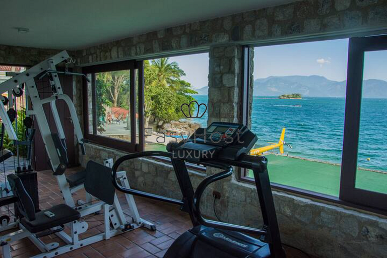 Aluguel de casa luxuosa em Angra dos Reis