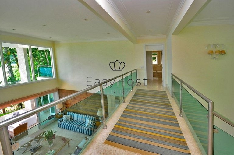 Casa pé na areia à venda em Angra dos Reis