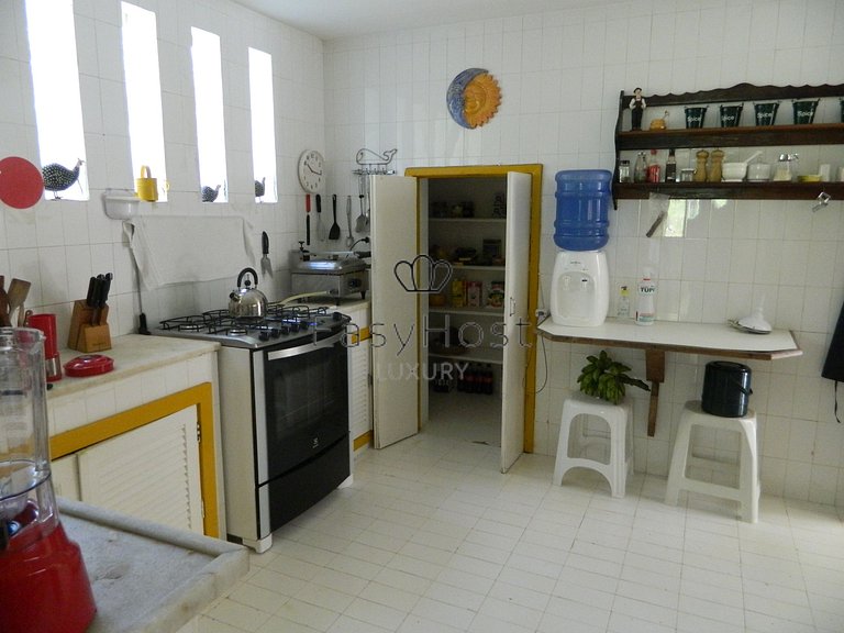 Casa à venda em Angra dos Reis beira mar