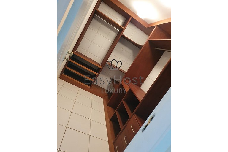Casa a venda em Angra dos Reis beira mar