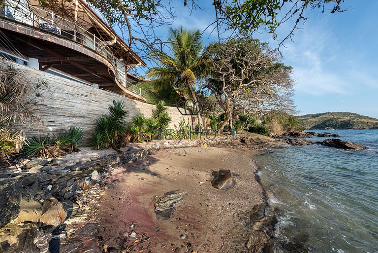 Casa para temporada pé na areia na Ferradura