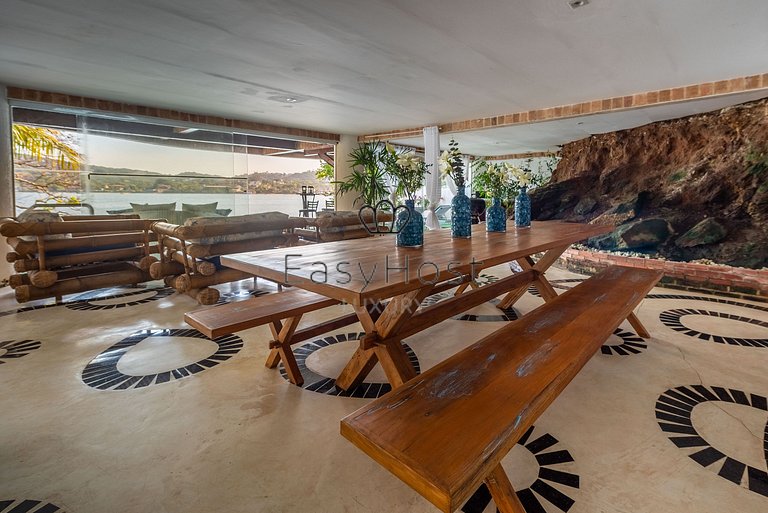 Casa para temporada pé na areia na Ferradura