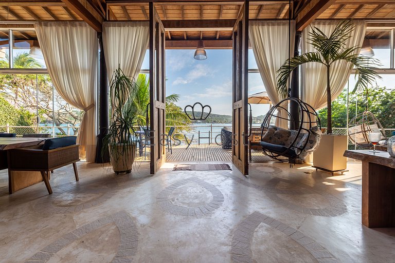 Casa para temporada pé na areia na Ferradura