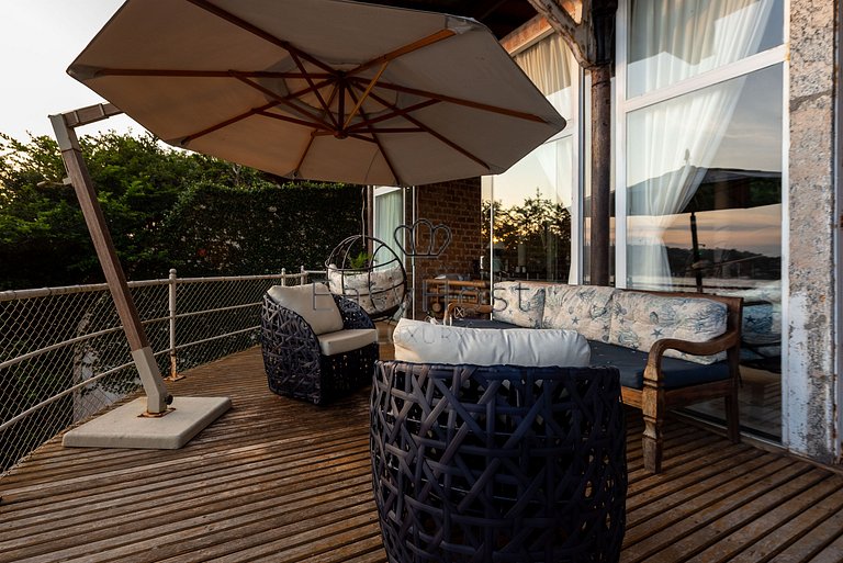 Casa para temporada pé na areia na Ferradura