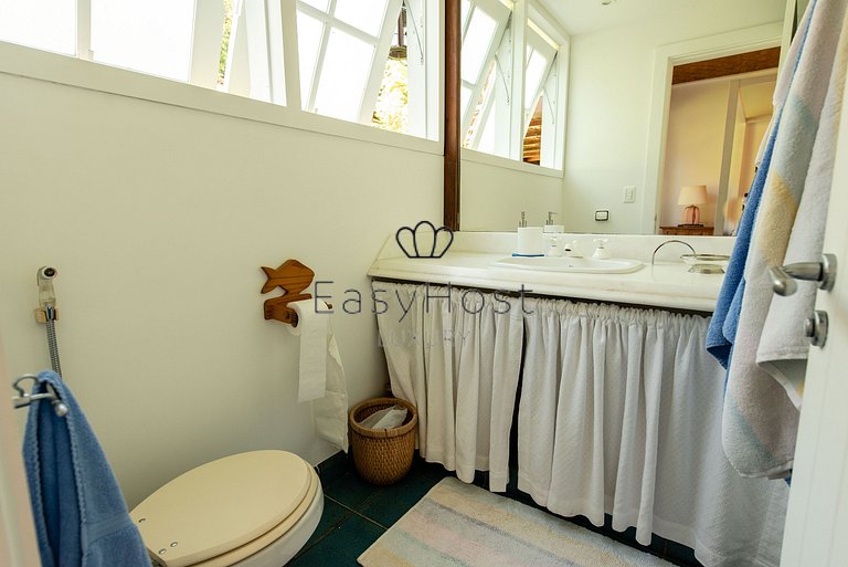 Casa para temporada em Angra dos Reis com piscina e praia