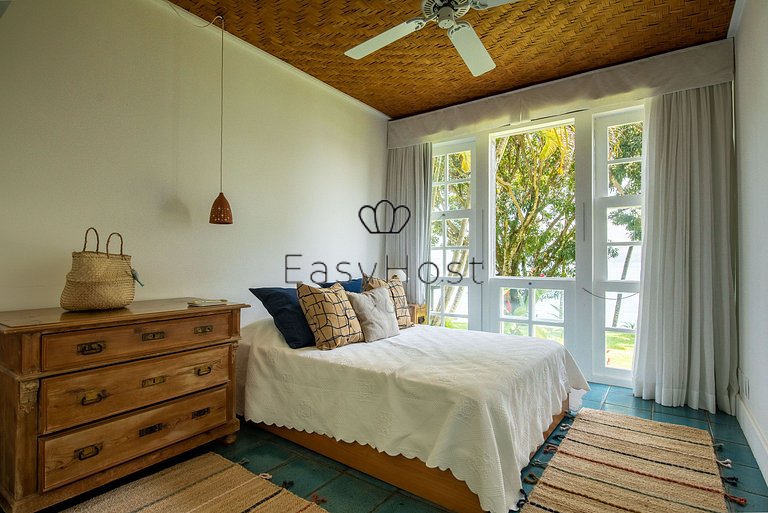 Casa para temporada em Angra dos Reis com piscina e praia