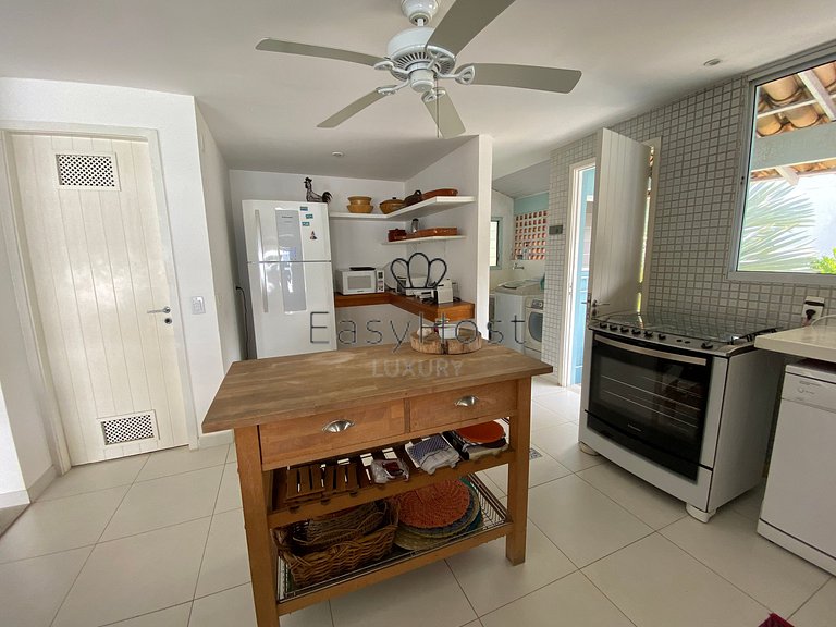 Casa de praia beira mar à venda em Angra dos Reis