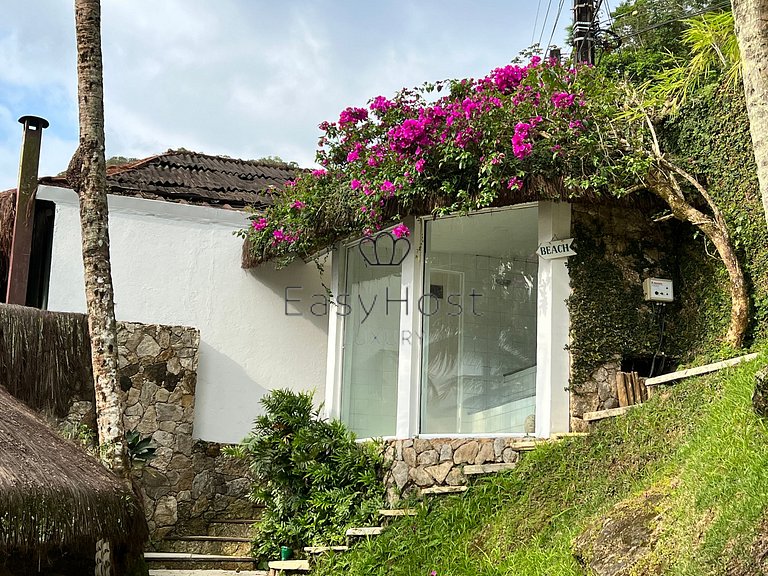 Casa para temporada em Angra dos Reis com piscina e praia