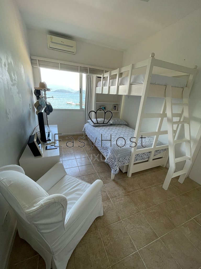 House for sale in Angra dos Reis in condominium