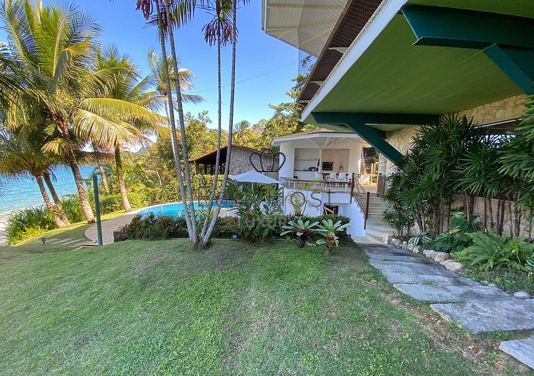 Casa beira mar à venda em Angra dos Reis