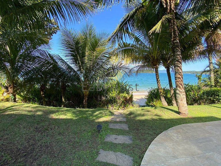 Casa beira mar à venda em Angra dos Reis