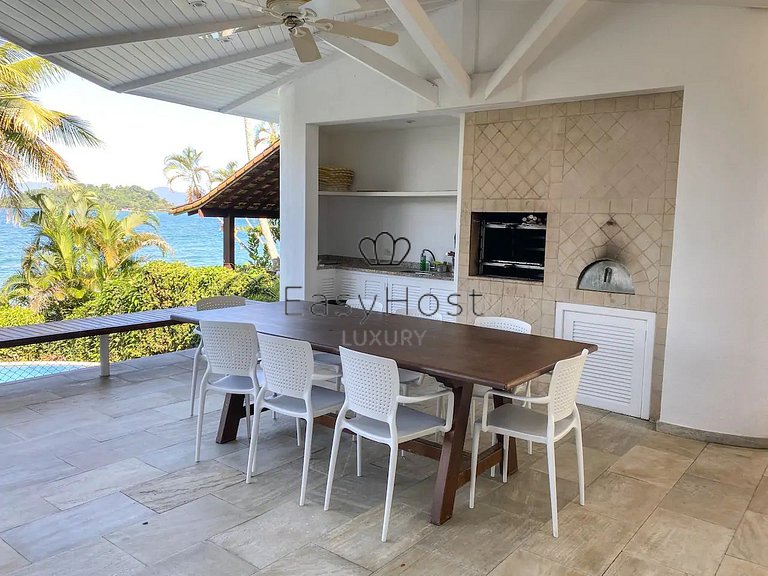 Casa beira mar à venda em Angra dos Reis