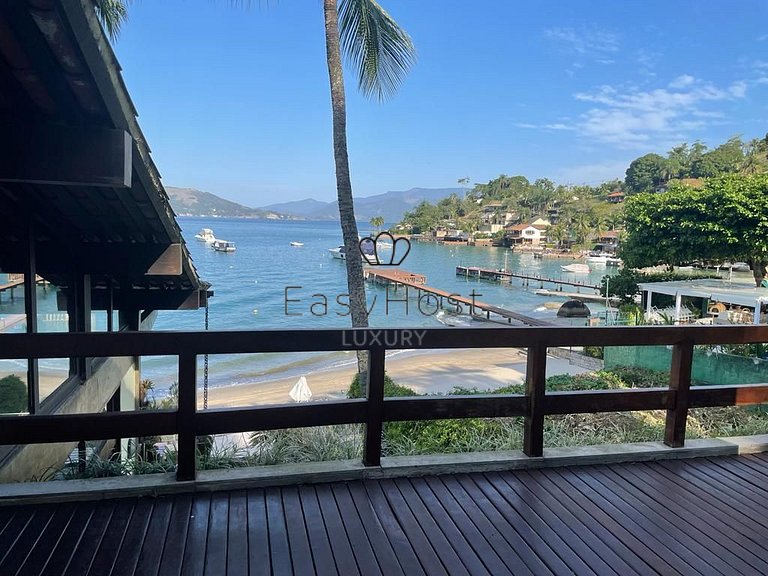 Casa à venda em Angra dos Reis beira mar