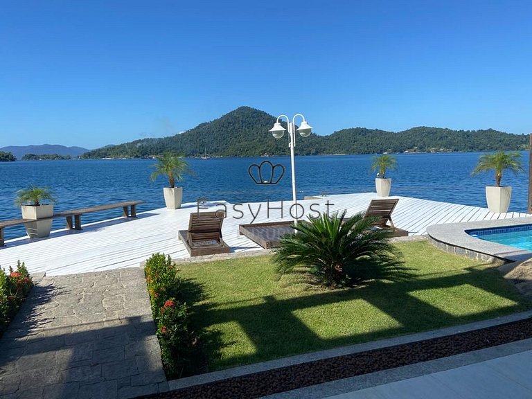 Casa de luxo beira mar à venda em Angra dos Reis