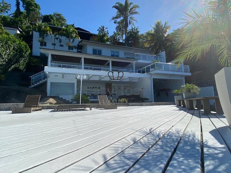 Casa de luxo beira mar à venda em Angra dos Reis