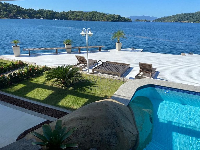 Casa de luxo beira mar à venda em Angra dos Reis