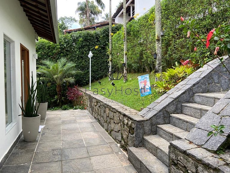Casa de luxo beira mar à venda em Angra dos Reis