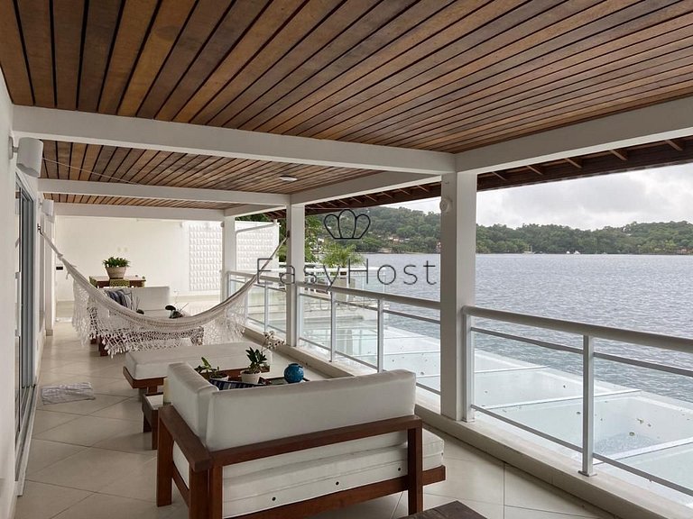 Casa de luxo beira mar à venda em Angra dos Reis