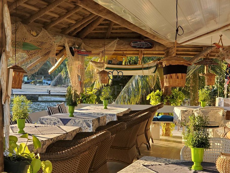 Casa à venda em Angra dos Reis com piscina
