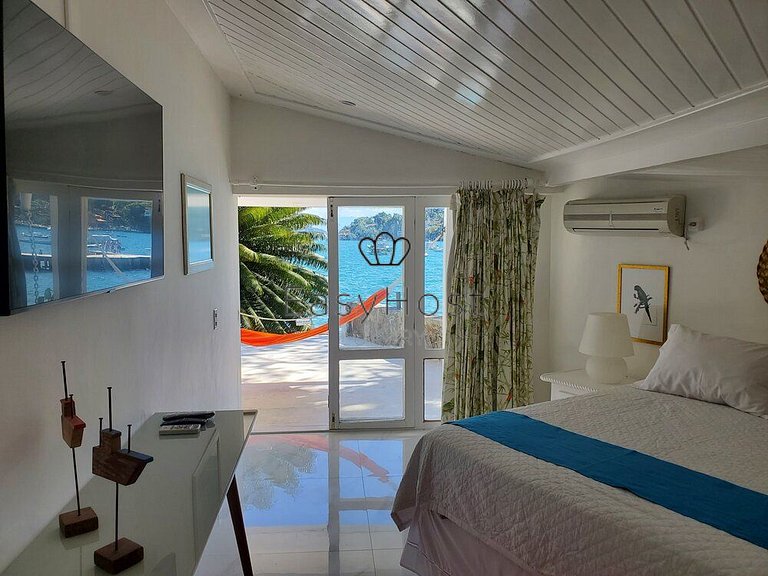Casa à venda em Angra dos Reis com piscina