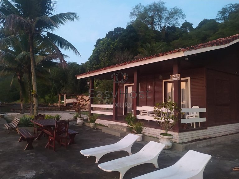 Casa à venda em Angra dos Reis beira mar