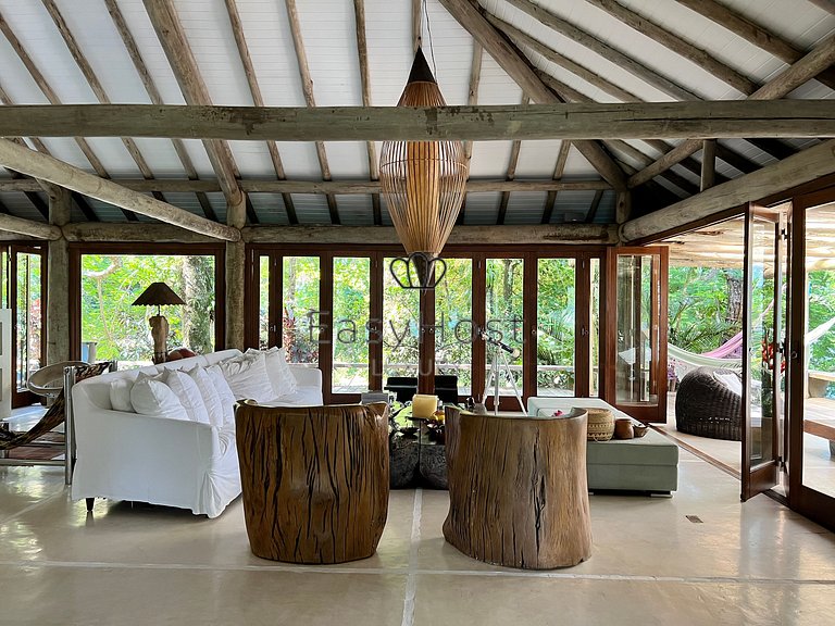 Casa para temporada em Ilha Grande com piscina