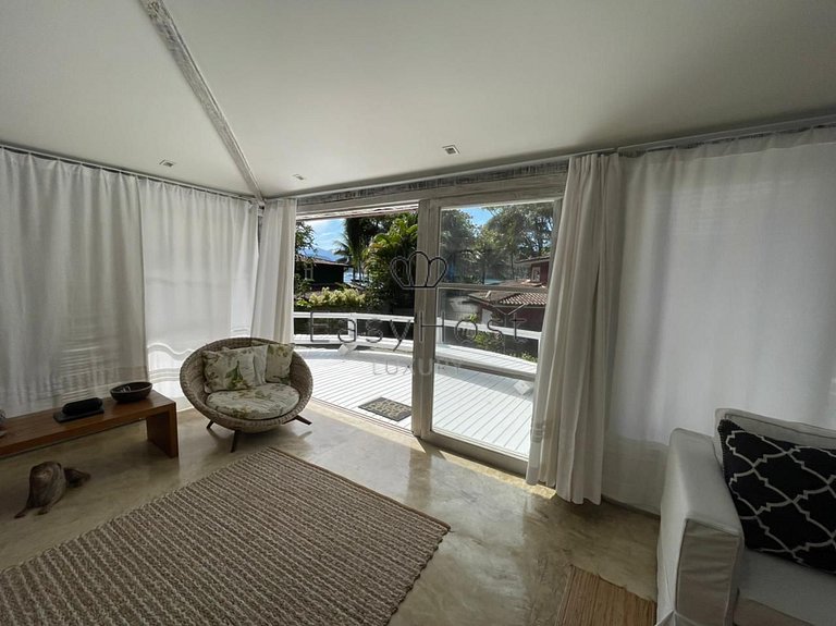 Casa en condomínio en venta en Angra dos Reis