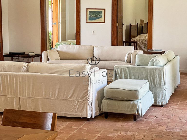 Casa pé na areia à venda em Paraty