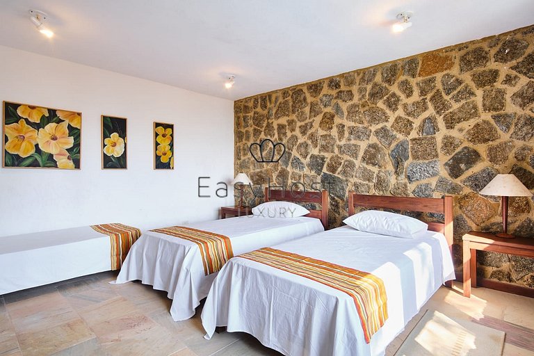 Beach house for sale in Paraty
