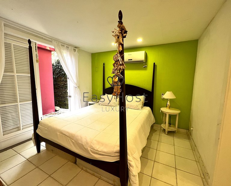 Casa beira mar à venda em Angra dos Reis