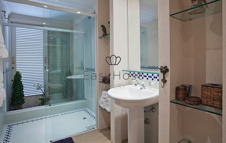 Casa à venda no Condomínio Frade