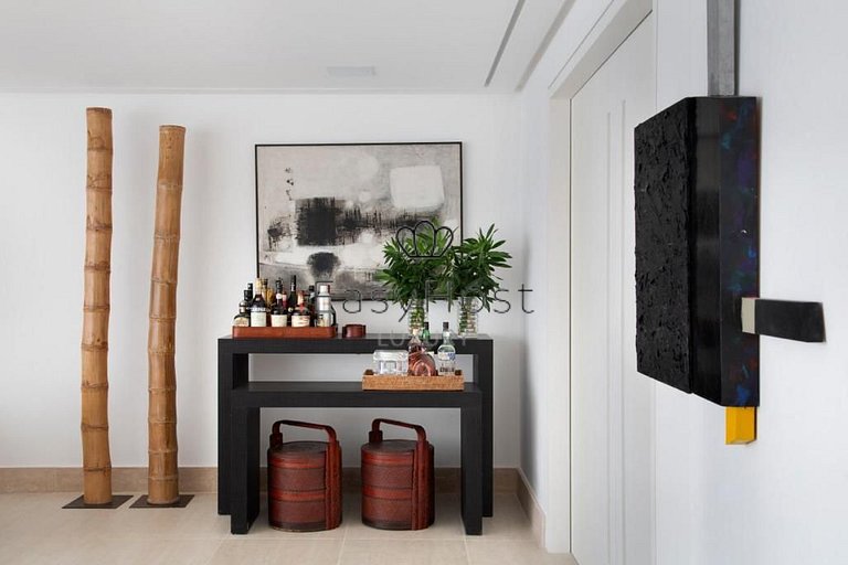 Casa à venda em Angra dos Reis, com praia e piscina