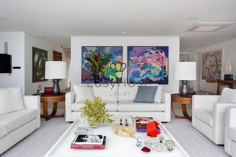 House for sale in Angra dos Reis, with beach and pool.