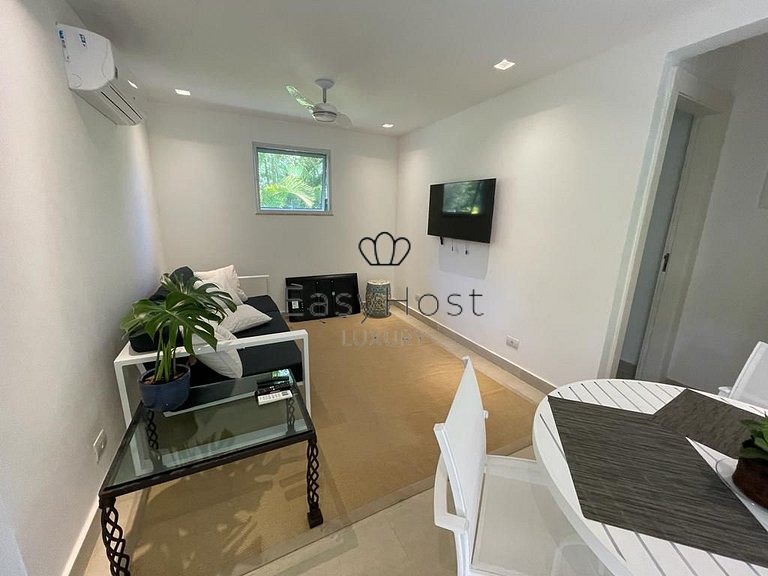 House for sale in Angra dos Reis, with beach and pool.