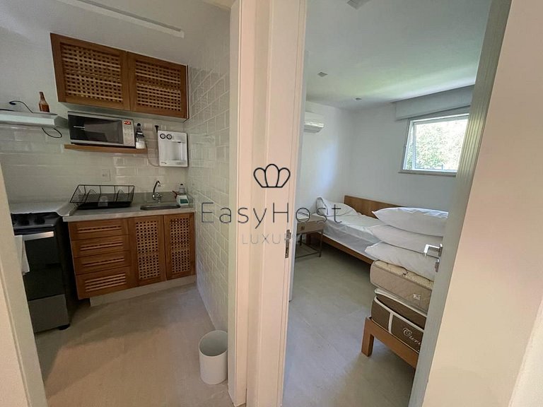 House for sale in Angra dos Reis, with beach and pool.