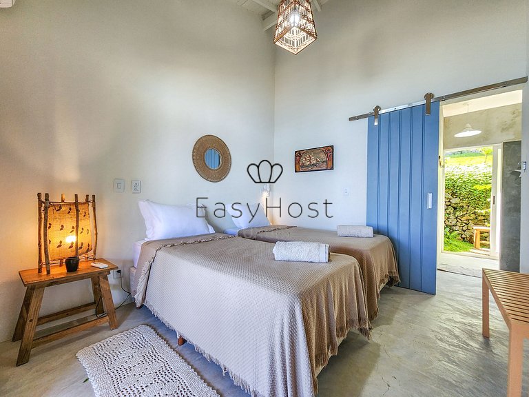 Aluguel de casa luxuosa em Angra com praia e piscina